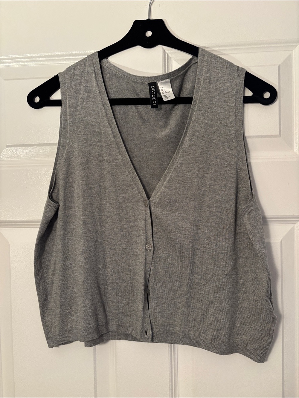 H&M Gray Sleeveless V-Neck Button Light sweater vest